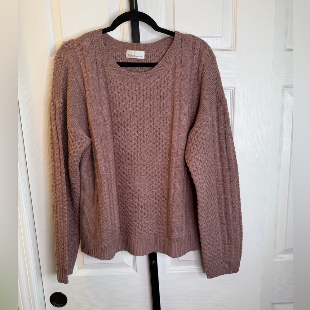 Mauve Cable Knit Sweater, size Large, NWOT
